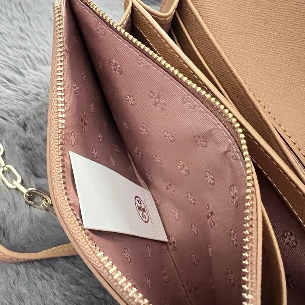 New!Tory Burch Leather Crossbody Bag - Picture 7 of 9
